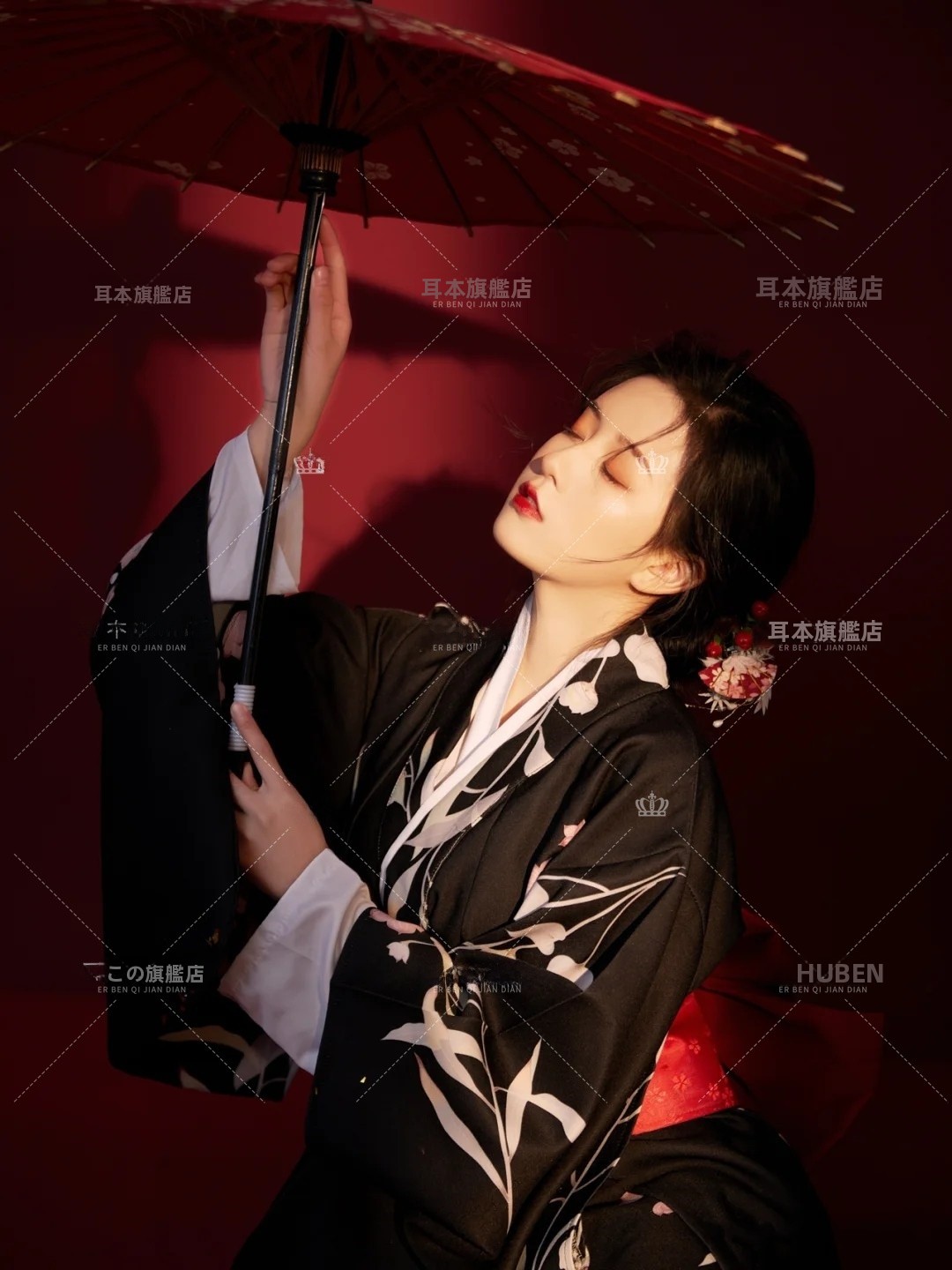 Ethnic Fashion Photography - Robe de bain kimono traditionnelle noire,